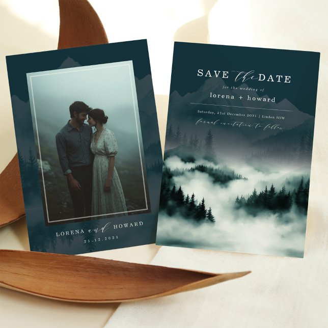 Invitación La niebla del bosque de pinos de montaña salva la  (Subido por el creador)