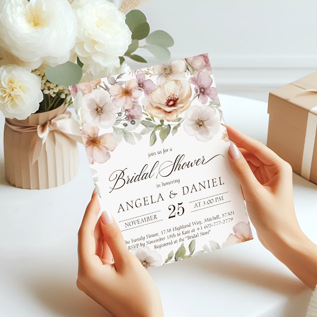 Invitación La novia floral de la moda será una ducha nupcial (Chic Floral Bride to Be Watercolor Bridal Shower Invitation)