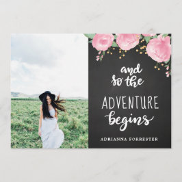 Invitación La pizarra la aventura comienza la foto graduada