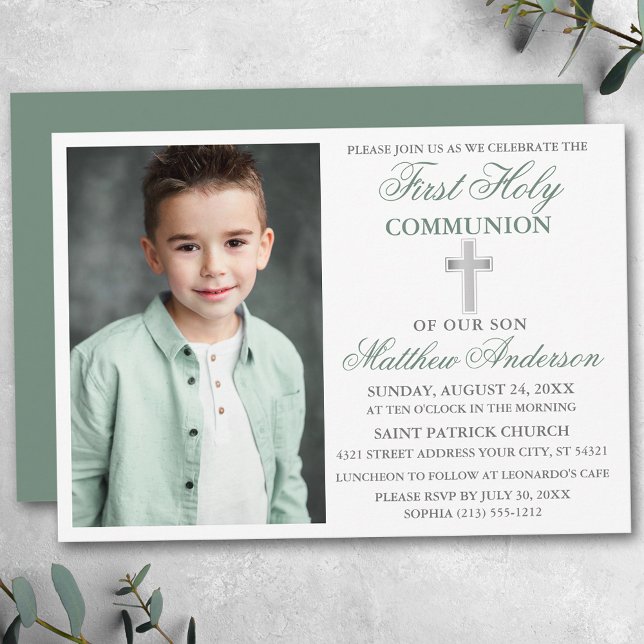 Invitación La primera plata verde de la foto de la Santa Comu (Customize to change text color,  size, style or to change color of back of card.)