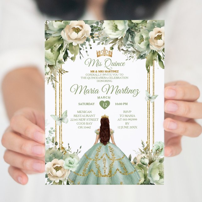 Invitación La princesa floral de marfil y verde sage Quinceañ (Subido por el creador)