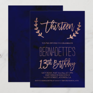 Invitación La tipografía color de rosa del oro empluma el
