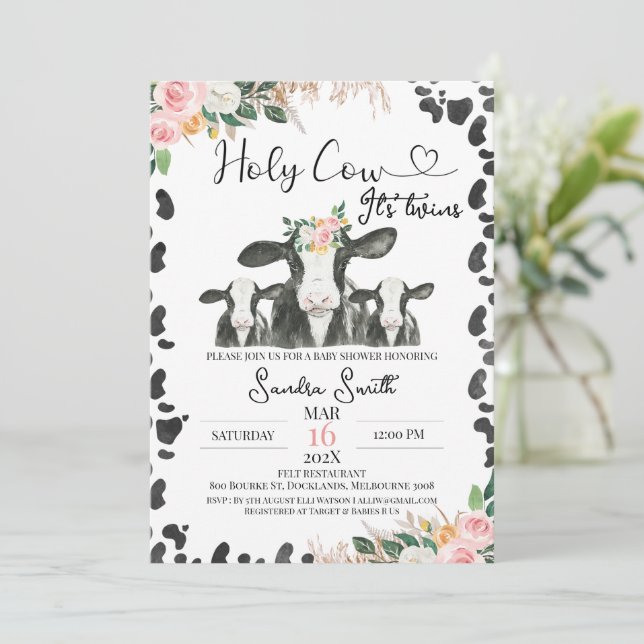 Invitación La vaca blanca negra gemela Baby Shower floral (Anverso de pie)