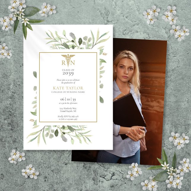 Invitación La vegetación deja la foto de graduación de la Enf (Greenery Leaves RN Nursing Graduation Photo Invitation)