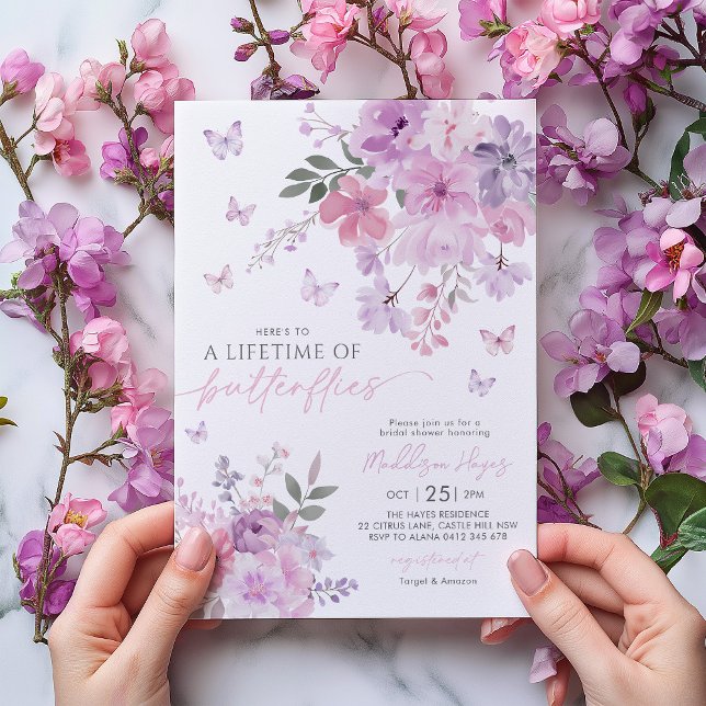 Invitación La vida de las mariposas dueña de una novia púrpur (Here's a lifetime of butterflies | Purple floral butterfly bridal shower invitation)