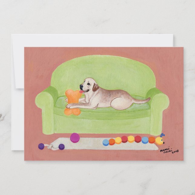 Invitación Labrador amarillo en el sofá verde (Anverso)