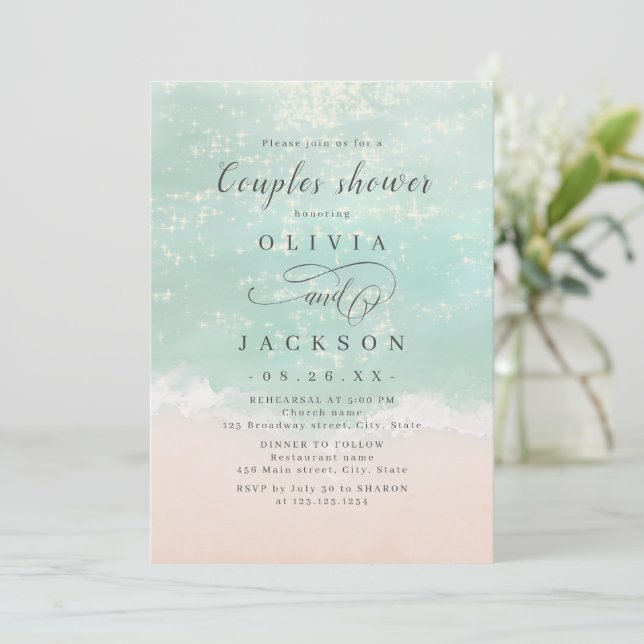 Invitación Las parejas elegantes de la playa del océano se du (Anverso de pie)