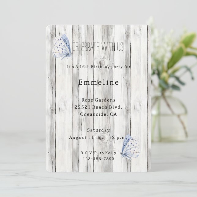 Invitación Lavender Butterfly Dreams Faux Wood Birthday (Anverso de pie)