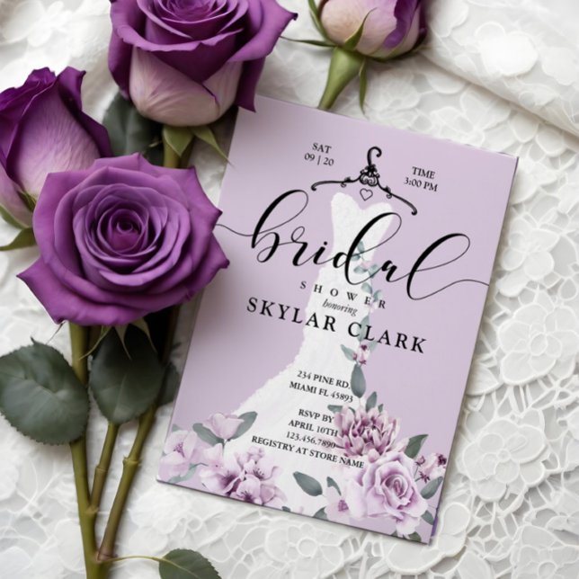 Invitación Lavender Florals Vestido Boda blanco Ducha de novi (Lavender Florals White Wedding Dress Bridal Shower Invitation)