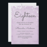 Invitación Lavender y White 18th Birthday Party<br><div class="desc">Lavanda y hojas blancas Confetti 18ª Invitación. Esta invitación es perfecta para una Lavanda Púrpura y una fiesta de cumpleaños de Chica con temas de Relieve metalizado plateado de 18 años. Póngase en contacto con el diseñador para obtener elementos coincidentes.</div>