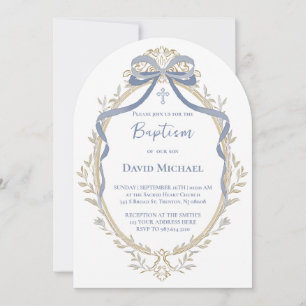 Invitación lazo azul elegante marco beige Bautizo