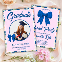 Lazo de gingham azul de flor silvestre Foto Gradua