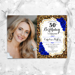 Invitación Leopard Print Gold Royal Blue Photo 50 cumpleaños<br><div class="desc">Elegante invitación de 50 años floral femenina con tu foto. Glam diseño blanco azul real con oro falso purpurina. Presenta impresión de leopardo animal, rosas azules de zafiro caliente, fuente de guión y confeti. Perfecto para un elegante fiesta de celebración de cumpleaños. Personaliza con tus propios detalles. ¡Se puede personalizar...</div>