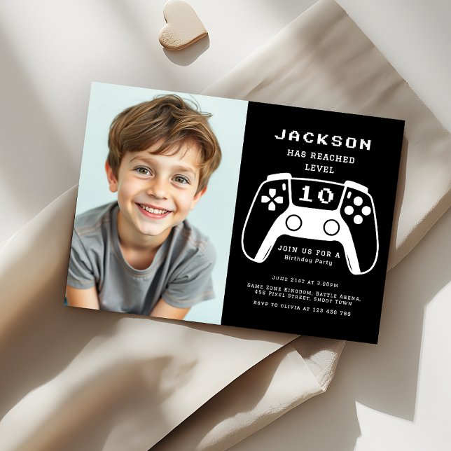 Invitación Level Up Gamer Boys Black Birthday Party Photo (Subido por el creador)