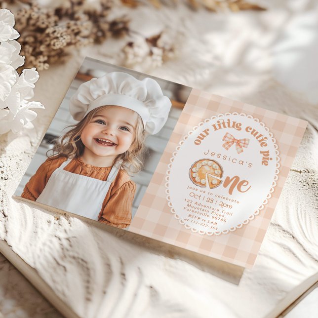 Invitación Little Cutie Pie 1er cumpleaños foto gingham (Subido por el creador)