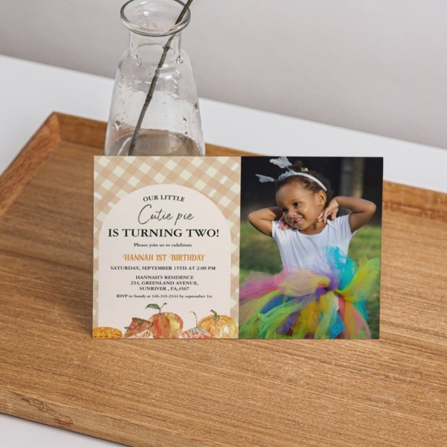 Invitación Little Cutie Pie Día de Acción de Gracias 2 cumple (Subido por el creador)