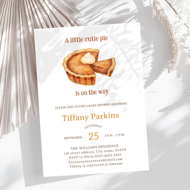 Invitación Little Cutie Pie está en el camino de la ducha de  (Sweet Little Cutie Pie Baby Shower Invitation – Perfect for any season)