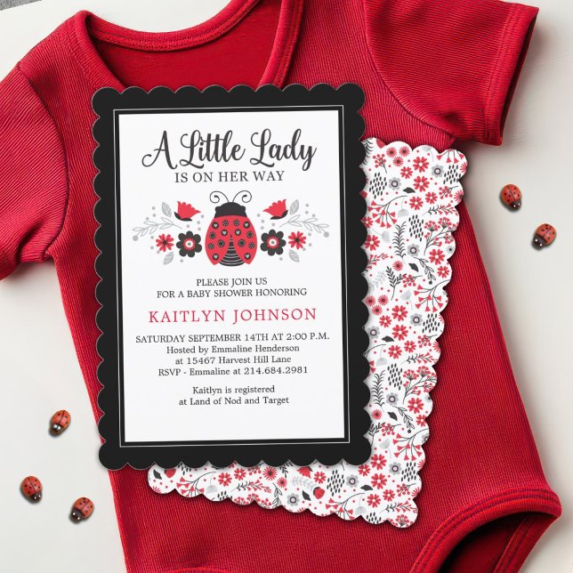 Invitación Little Lady Ladybug Baby Shower (Cute Little Lady Baby Shower Invitation featuring a ladybug and flowers. )