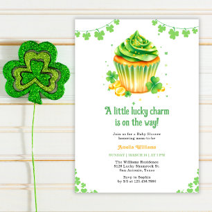Invitación Little Lucky Charm Clover Cupcake Baby Shower