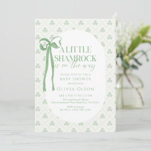 Invitación Llega un pequeño trébol baby shower