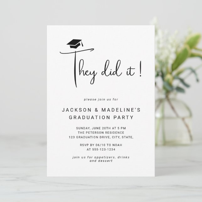 Invitación Lo Hicieron Escribir Doble Graduación De Foto Míni (Anverso de pie)