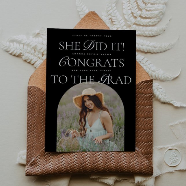 Invitación Lo Hizo B&W Arch Hybrid Font Graduación Moderna (Subido por el creador)