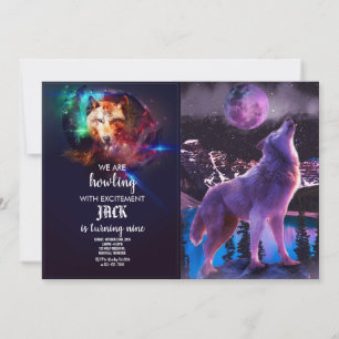 Invitación Lobo gris aullando en el bosque