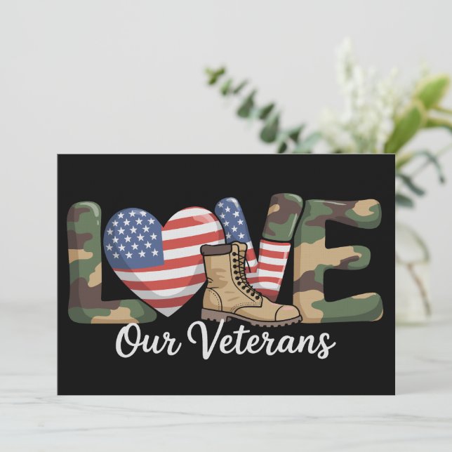 Invitación Love Our Veterans Day Proud Military American Flag (Anverso de pie)