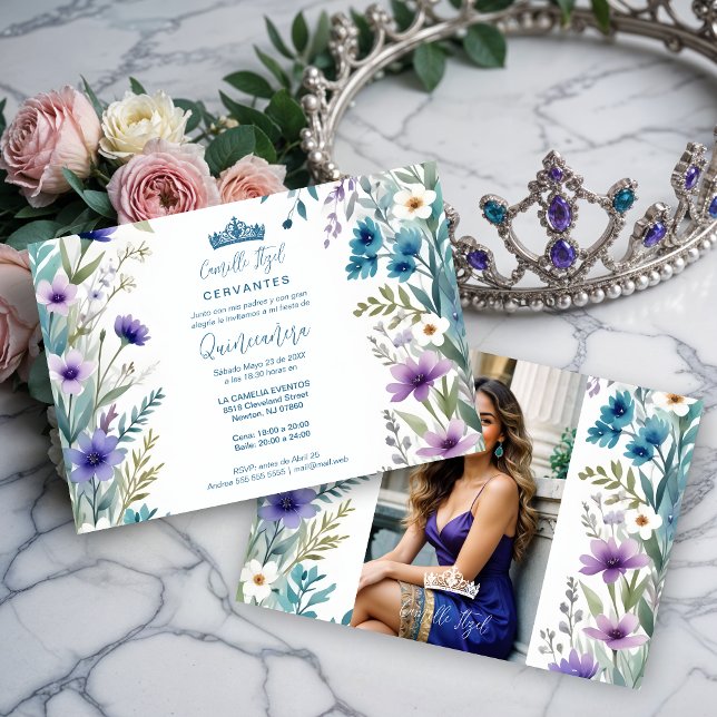Invitación Lovely Sweet Floral Garland Spanish Photo Mis XV I (Spanish Charming Sweet Floral Garland Spanish Photo Mis XV Años Teal & Lilac Invitations Cards.)