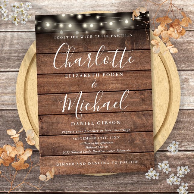 Invitación Luces de Cuerda de Madera Rústica Guión Boda (Rustic Wood String Lights Script Wedding Invitation)