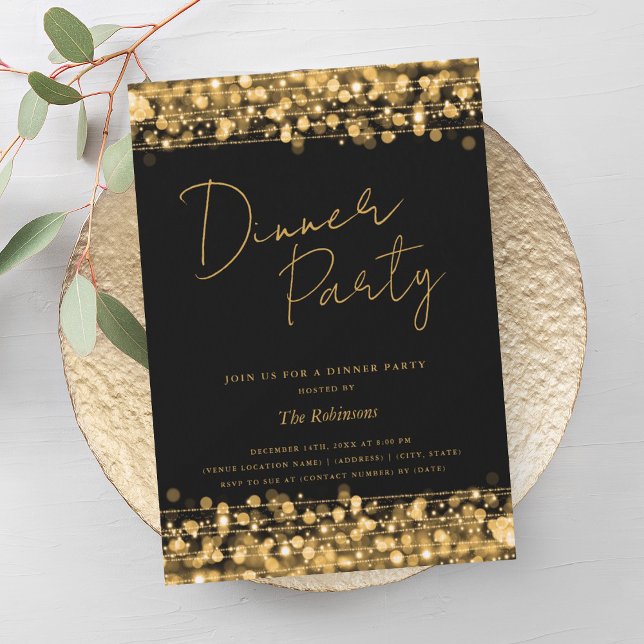 Invitación Luces Doradas Chic Escritura Fiesta de Cena Negra (Gold Chic Lights Script Dinner Party Black Invitation)