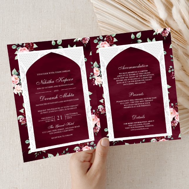 Invitación Lugar floral de Borgoña en un Boda indio (Subido por el creador)