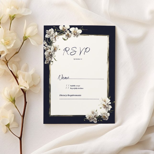 Invitación Lujoso azul marino oro blanco orquídea floral RSVP (Luxury navy blue gold white orchid floral RSVP)
