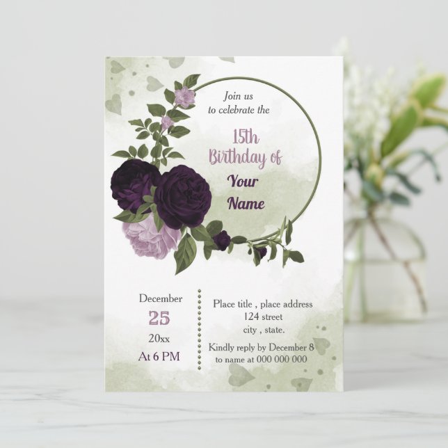 Invitación luz profunda flores púrpura verde cumpleaños (Anverso de pie)
