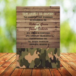 Invitación madera de grano rústico campo occidental Camo Boda
