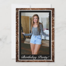 Madera nevada negra y foto de pino forestal cumple