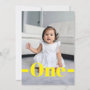 Invitación Magazine Cover Style Yellow Photo 1er cumpleaños