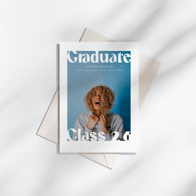 Invitación Magazine Inspired Cover Bold Grad Announcement (Subido por el creador)