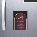 Invitación Magnética Arco de oro burdeos negro lujo 50 cumpleaños<br><div class="desc">Una elegante invitación magnética de 50 años. Un fondo negro y borgoñoso con un arco dorado en la parte delantera.</div>