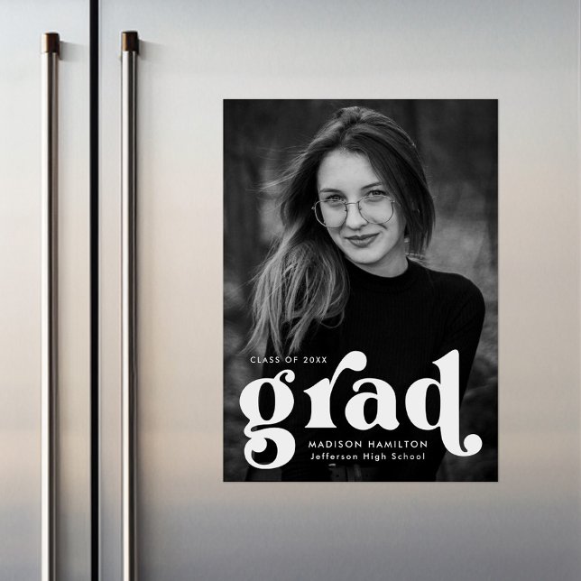 Invitación Magnética Audaz Graduación fotográfica de tipografía blanca (Subido por el creador)