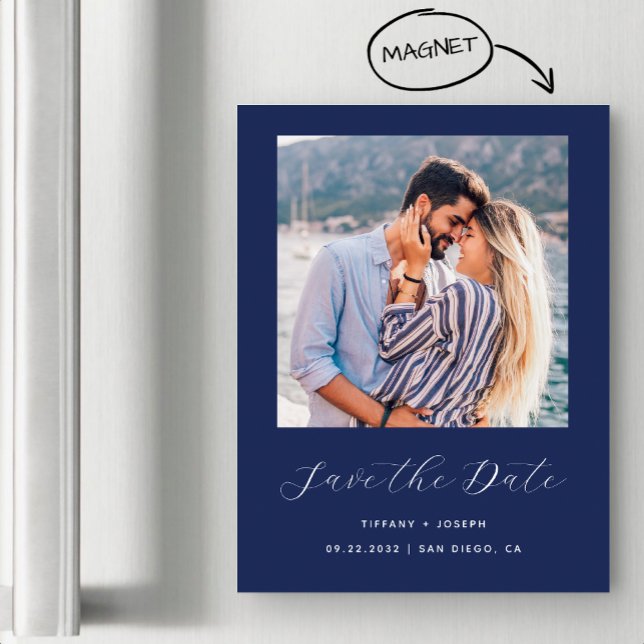 Invitación Magnética Azul marino de guion fotográfico mínimo (Subido por el creador)