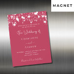 Invitación Magnética Boda lujoso de Magenta<br><div class="desc">Fondo de color magenta,  decorado con estrellas blancas. Personalice y sus nombres y detalles. Fondo magenta.</div>
