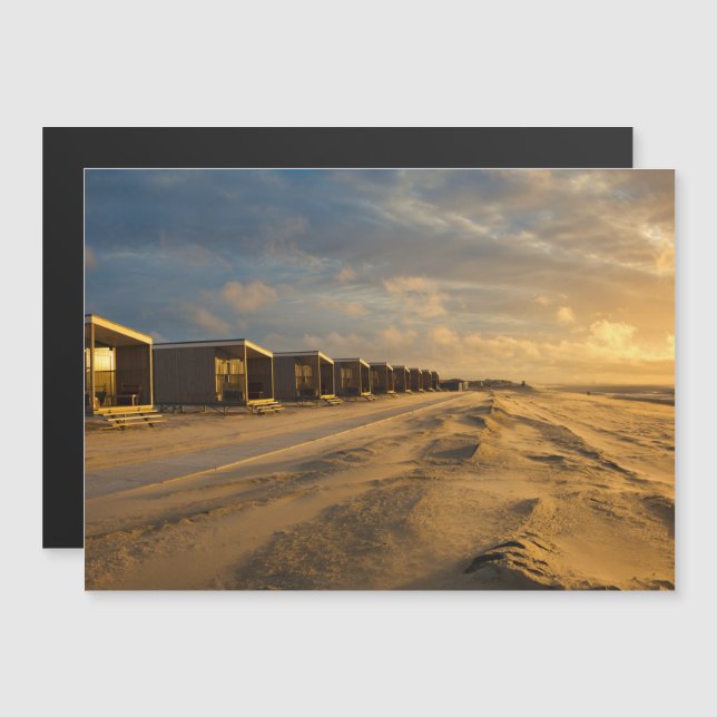 Invitación Magnética Cabinas de playa al atardecer en la costa holandes (Anverso/Reverso)