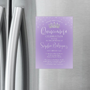 Invitación Magnética Corona de Quinceañera Elegantes Destellos Lila Púr