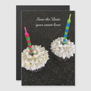 Invitación Magnética Cupcakes Elegantes con Velas Guarda la Fecha