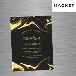 Invitación Magnética El oro negro y el lujo<br><div class="desc">Un fondo negro. Decorada con giros de oro falsos. Personalice y agregue su nombre y detalles del fiesta.</div>