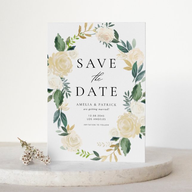 Invitación Magnética Flores de marfil salvan la fecha (Elegant floral save the date magnet featuring ivory flowers, greenery, and faux gold foil accents.)