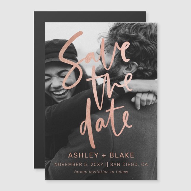 Invitación Magnética Foto de caligrafía de oro Rosa Guardar la fecha (Anverso/Reverso)