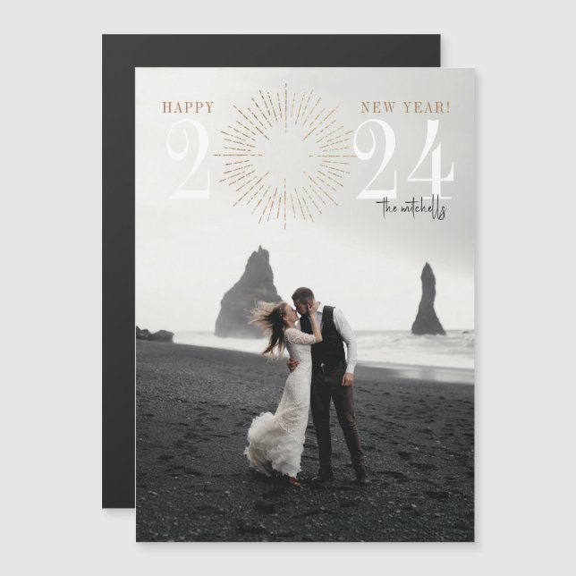 Invitación Magnética Fuegos artificiales de Año Nuevo estallan elegante (Anverso/Reverso)