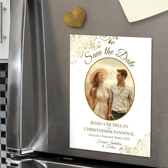 Invitación Magnética Gold & White Elegant Wedding Save Date Oval Photo (Magnetic Back for Easy Display!)